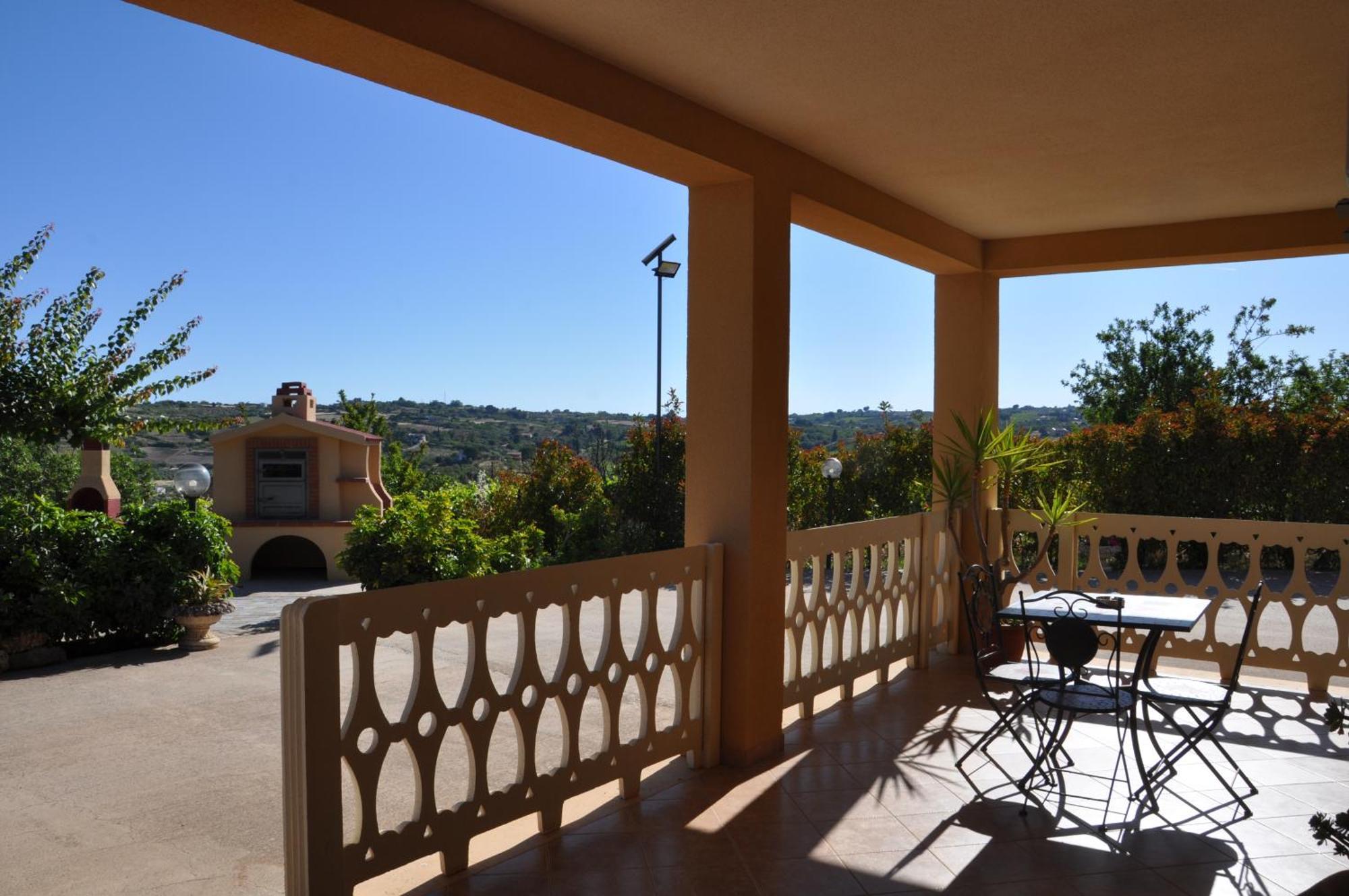 B&B La Terrazza Degli Scrittori Racalmuto Esterno foto